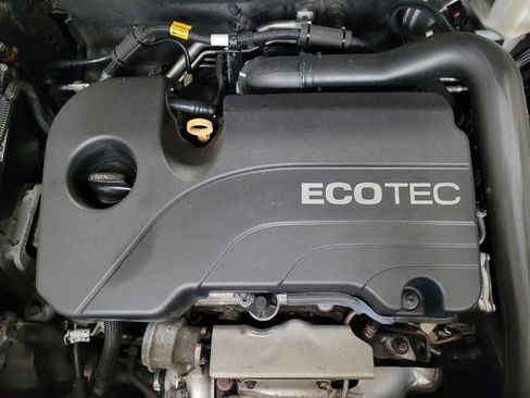 Used 2020 Chevrolet Equinox LS AWD/4WD image 30