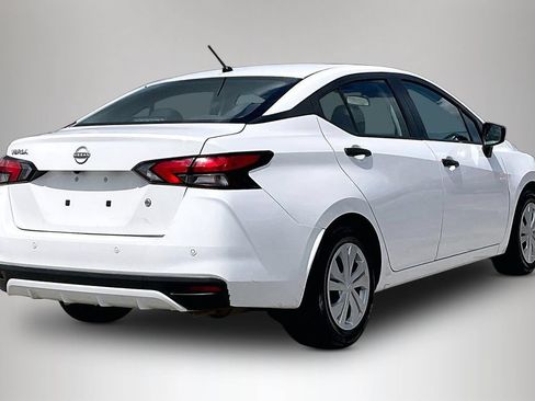Used 2023 Nissan Versa S FWD image 5