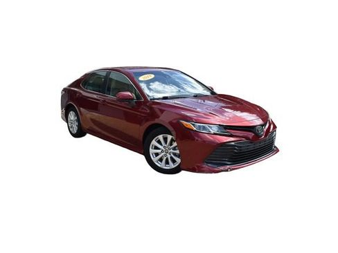 Used 2019 Toyota Camry LE FWD image 2