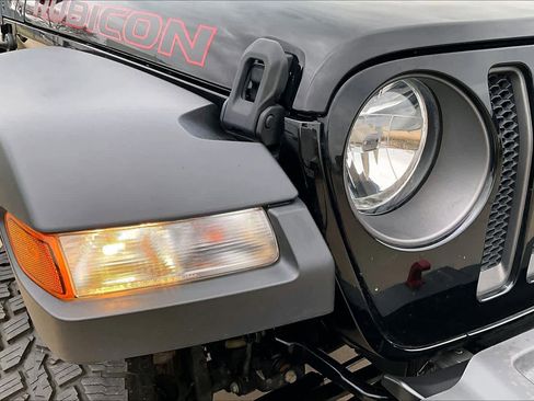 Used 2022 Jeep Wrangler Unlimited Rubicon w/ Cold Weather Group AWD/4WD image 26