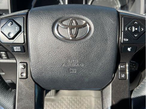 Used 2020 Toyota 4Runner TRD Off-Road Premium image 11