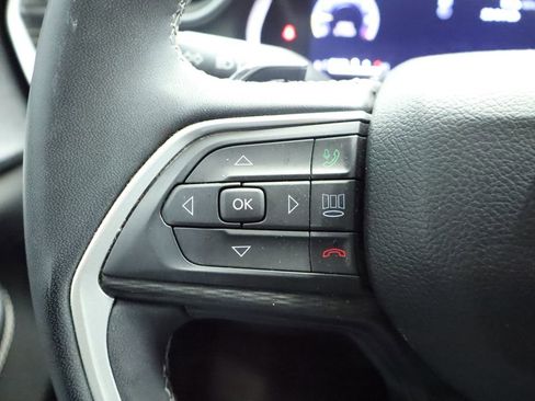 Used 2023 Jeep Grand Cherokee L Laredo AWD/4WD image 32