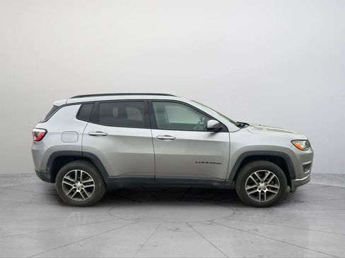 Used 2018 Jeep Compass Latitude w/ Popular Equipment Group AWD/4WD image 12