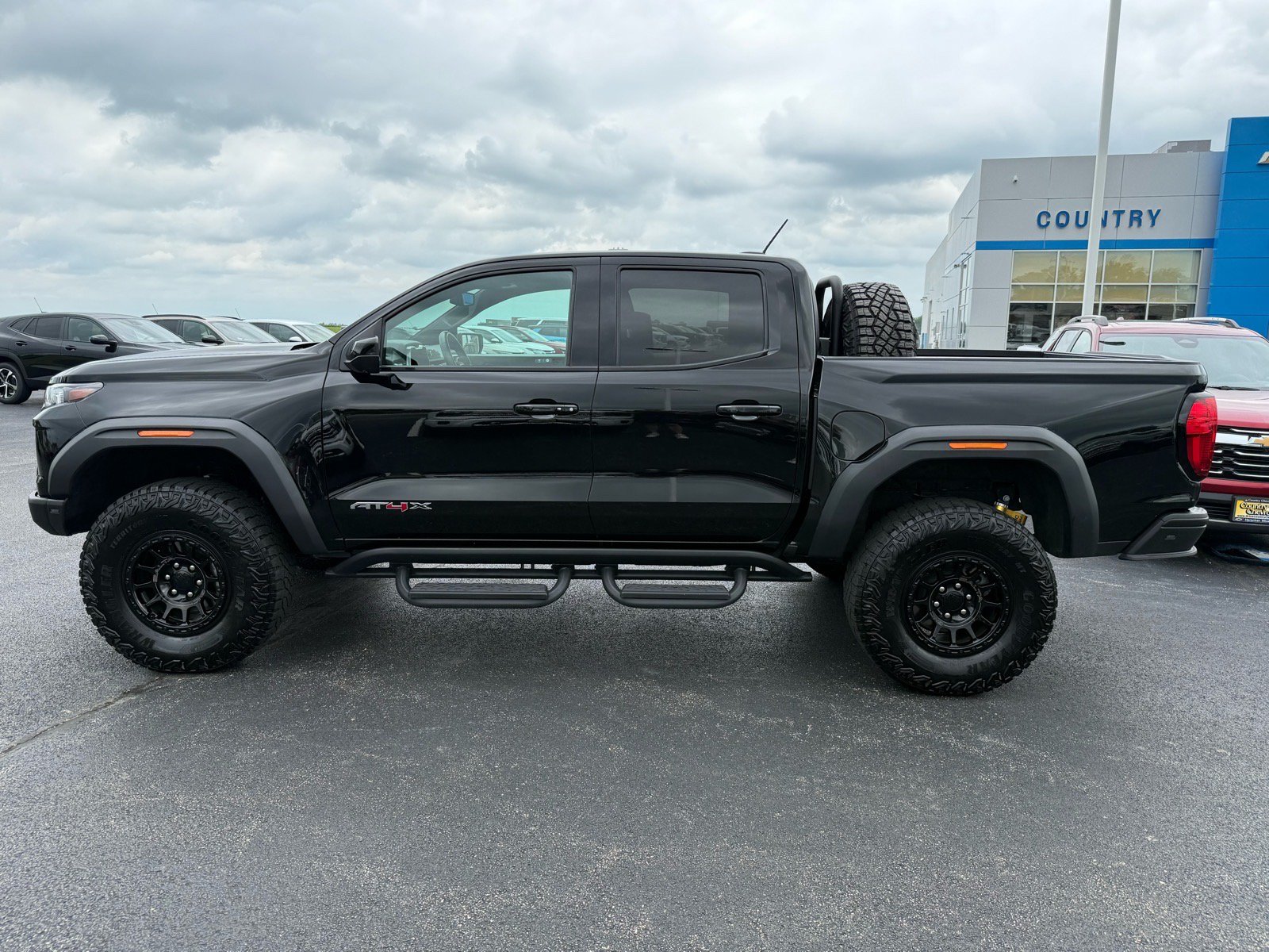 Used 2024 GMC Canyon AT4X w/ AT4X AEV Edition AWD/4WD image 4
