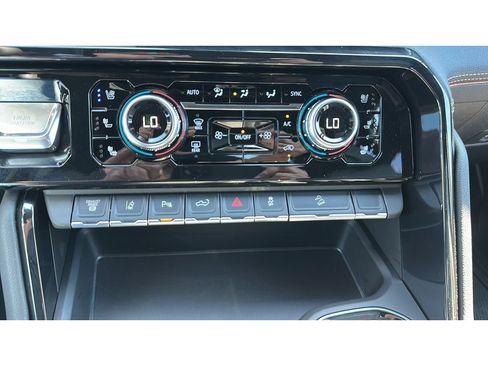 New 2026 GMC Sierra 2500 AT4 AWD/4WD image 17