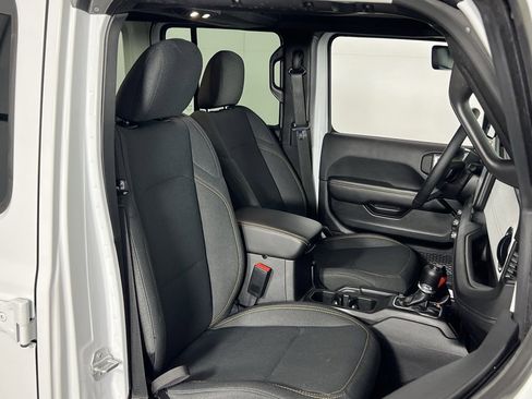 Used 2024 Jeep Wrangler Unlimited Sahara w/ Technology Group image 35