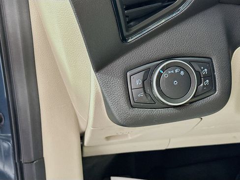Used 2019 Ford Escape Titanium AWD/4WD image 10