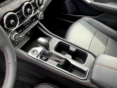 New 2025 Nissan Sentra SR w/ SR Premium Package image 14