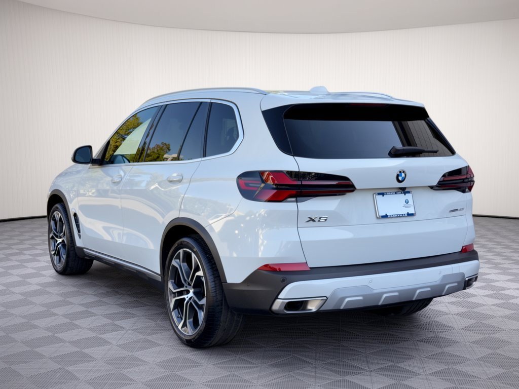 Used 2026 BMW X5 sDrive40i w/ Climate Comfort Package RWD image 3
