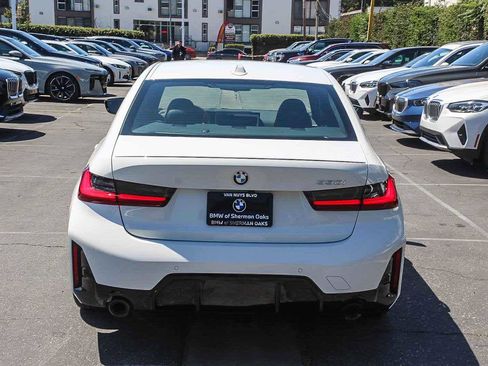 Used 2026 BMW 330i Sedan w/ M Sport Package RWD image 5