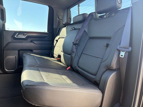 Used 2024 GMC Sierra 2500 Denali w/ Denali Reserve Package image 13