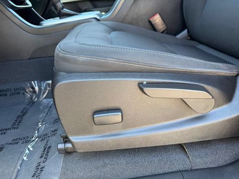 Used 2020 Chevrolet Colorado LT RWD image 14