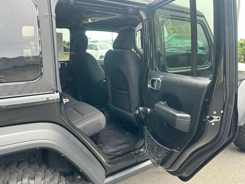 Used 2022 Jeep Wrangler Unlimited Sport AWD/4WD image 31