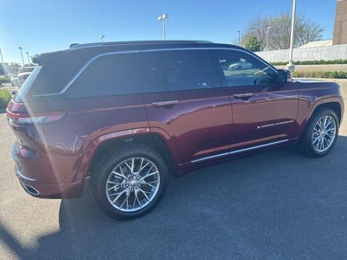 Used 2022 Jeep Grand Cherokee Summit w/ Advanced Protech Group IV image 7