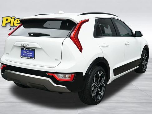 Used 2025 Kia Niro EX Touring FWD image 7