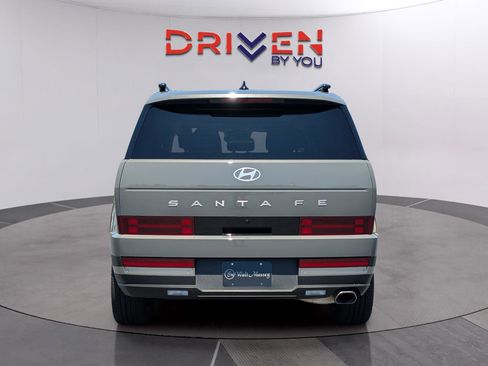 Used 2025 Hyundai Santa Fe Limited FWD image 4