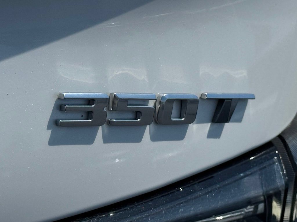 Certified 2024 Cadillac XT4 Sport FWD image 11