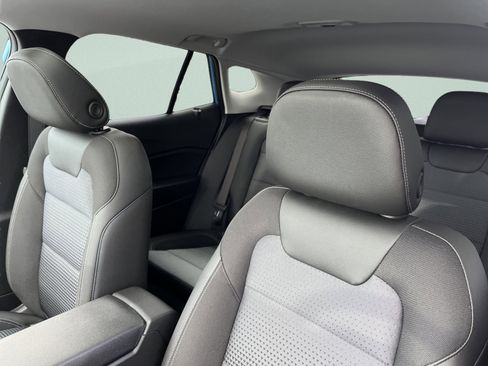 New 2026 Chevrolet Trax LT w/ Sunroof Package image 19