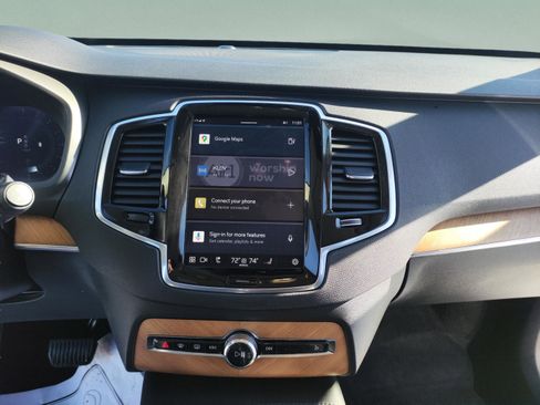 Used 2023 Volvo XC90 B5 Plus image 21