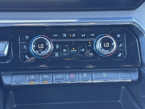 Used 2024 GMC Sierra 2500 Denali w/ Denali Reserve Package image 13