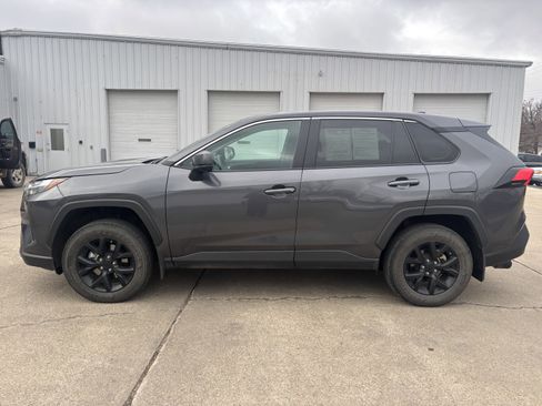 Used 2024 Toyota RAV4 LE image 5