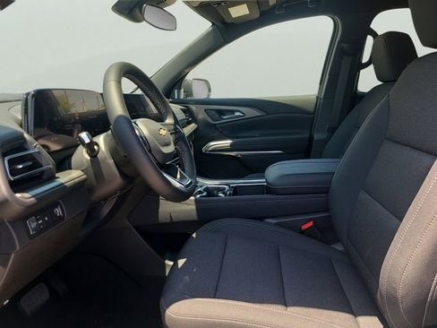 New 2026 Chevrolet Traverse LT FWD image 20