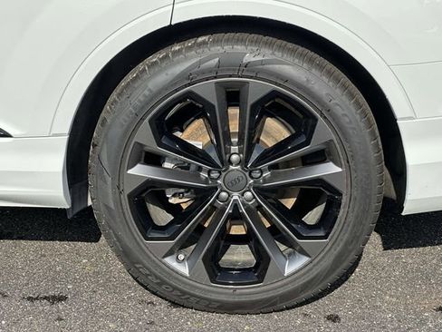 Certified 2026 Audi Q7 2.0T Premium Plus w/ Premium Plus Package AWD/4WD image 10