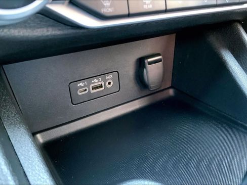 Used 2021 Nissan Sentra SV FWD image 34