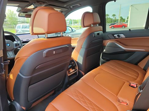 New 2026 BMW X5 xDrive40i w/ Executive Package AWD/4WD image 9