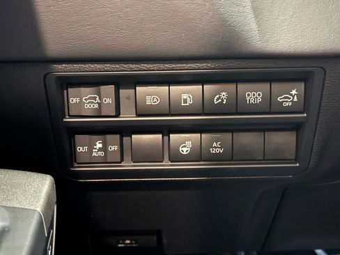 New 2026 Toyota Sequoia Platinum AWD/4WD image 32