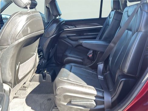 Used 2023 Jeep Grand Cherokee L Limited w/ Luxury Tech Group II image 17