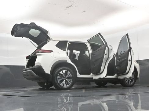 Used 2023 Nissan Rogue SV FWD image 60