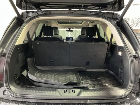 Used 2024 Lincoln Aviator AWD w/ Premium Package image 34