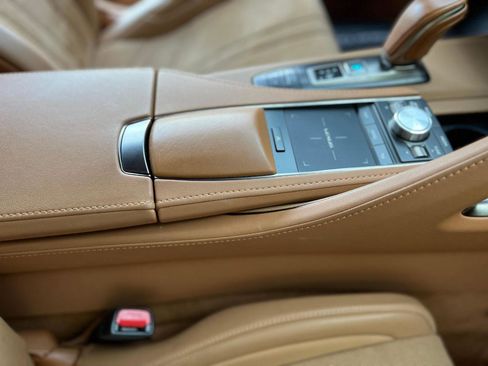 Used 2021 Lexus LC 500 Coupe w/ Performance Package RWD image 33
