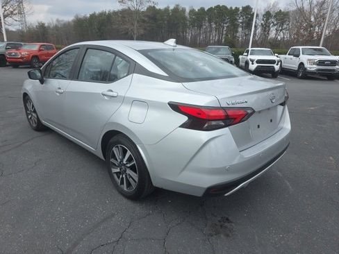 Used 2024 Nissan Versa SV image 6