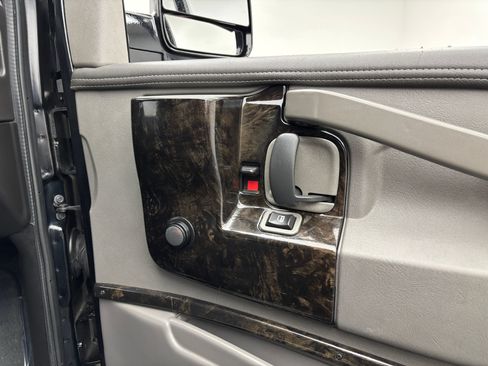 Used 2020 GMC Savana 2500 Extended w/ Enhanced Convenience Package RWD image 23
