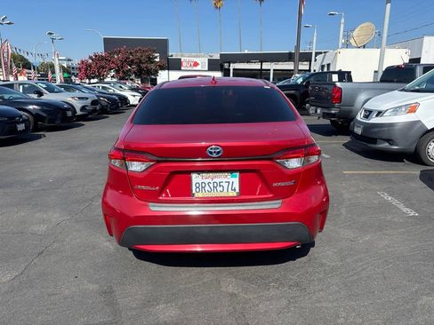 Used 2021 Toyota Corolla LE FWD image 5