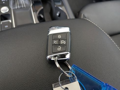 Used 2022 Volkswagen Atlas SE FWD image 34