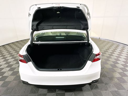 Used 2023 Toyota Camry LE image 30