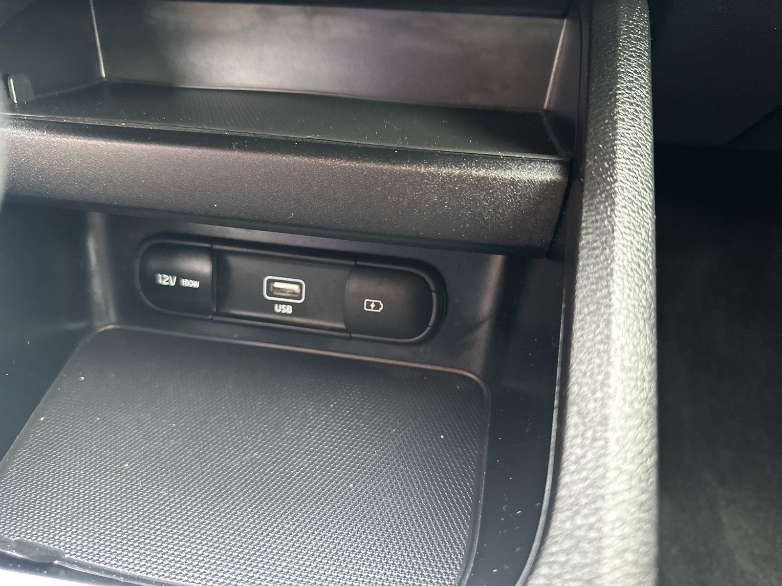Used 2024 Kia Forte LXS w/ LXS Technology Package FWD image 17