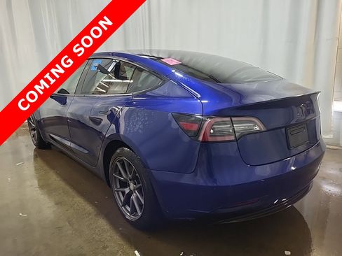 Used 2021 Tesla Model 3 Standard Range Plus RWD image 3