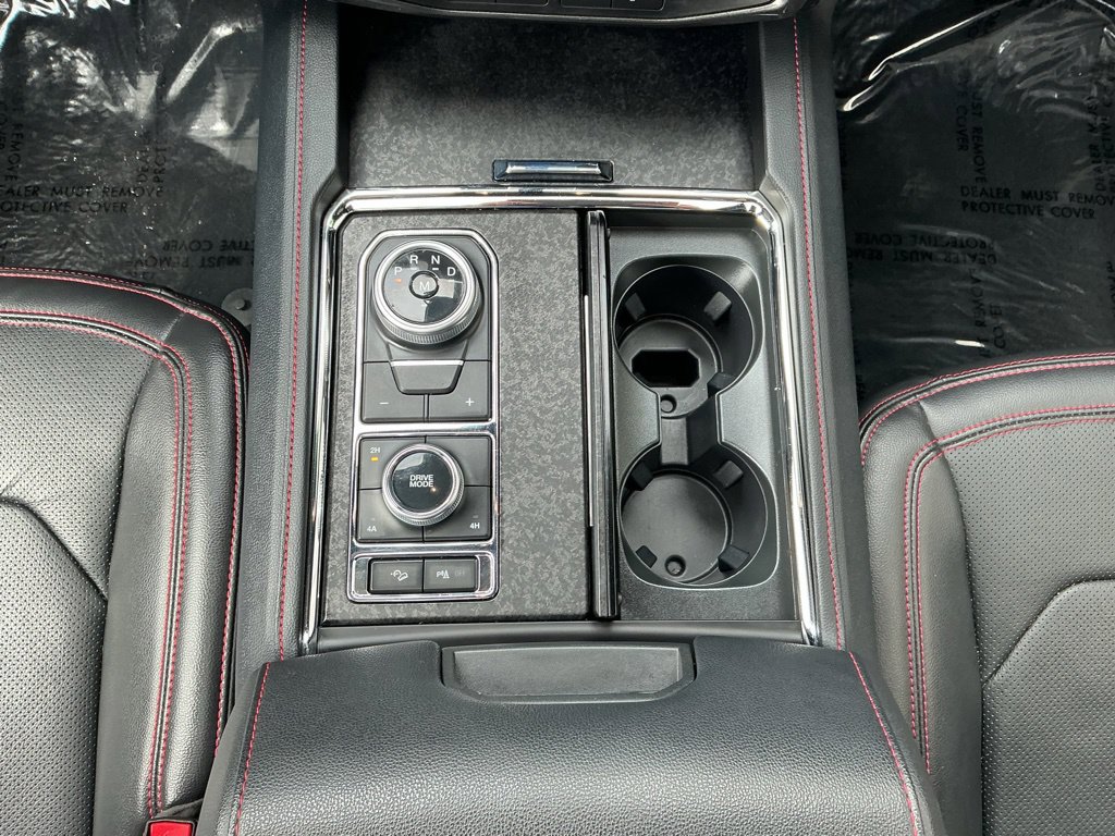 Used 2024 Ford Expedition Limited AWD/4WD image 19