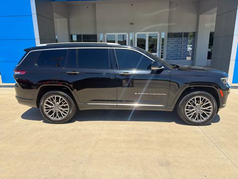 Used 2022 Jeep Grand Cherokee L Summit AWD/4WD image 7