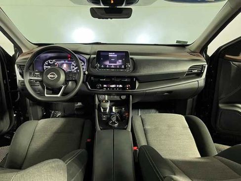 Certified 2022 Nissan Rogue SV image 9