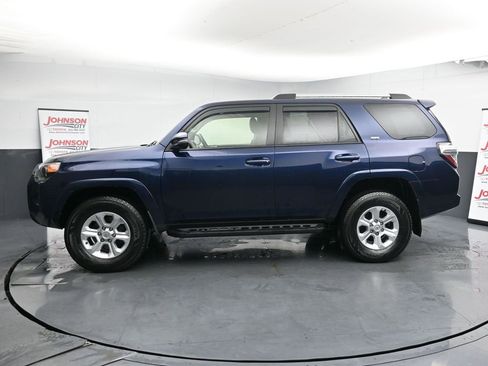 Used 2022 Toyota 4Runner SR5 Premium w/ Moonroof Package image 5