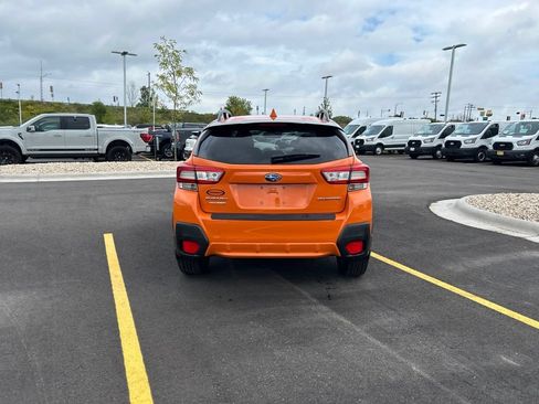 Used 2019 Subaru Crosstrek 2.0i Premium w/ Moonroof Package AWD/4WD image 8
