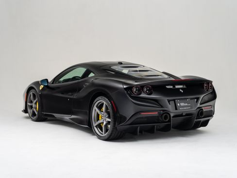Used 2021 Ferrari F8 Tributo RWD image 3