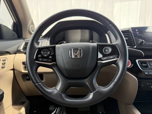 Used 2022 Honda Pilot Touring image 13