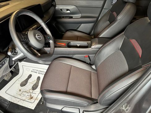 Used 2025 Nissan Kicks SR FWD image 20