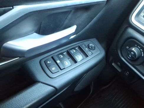 Used 2021 RAM 1500 Big Horn image 24